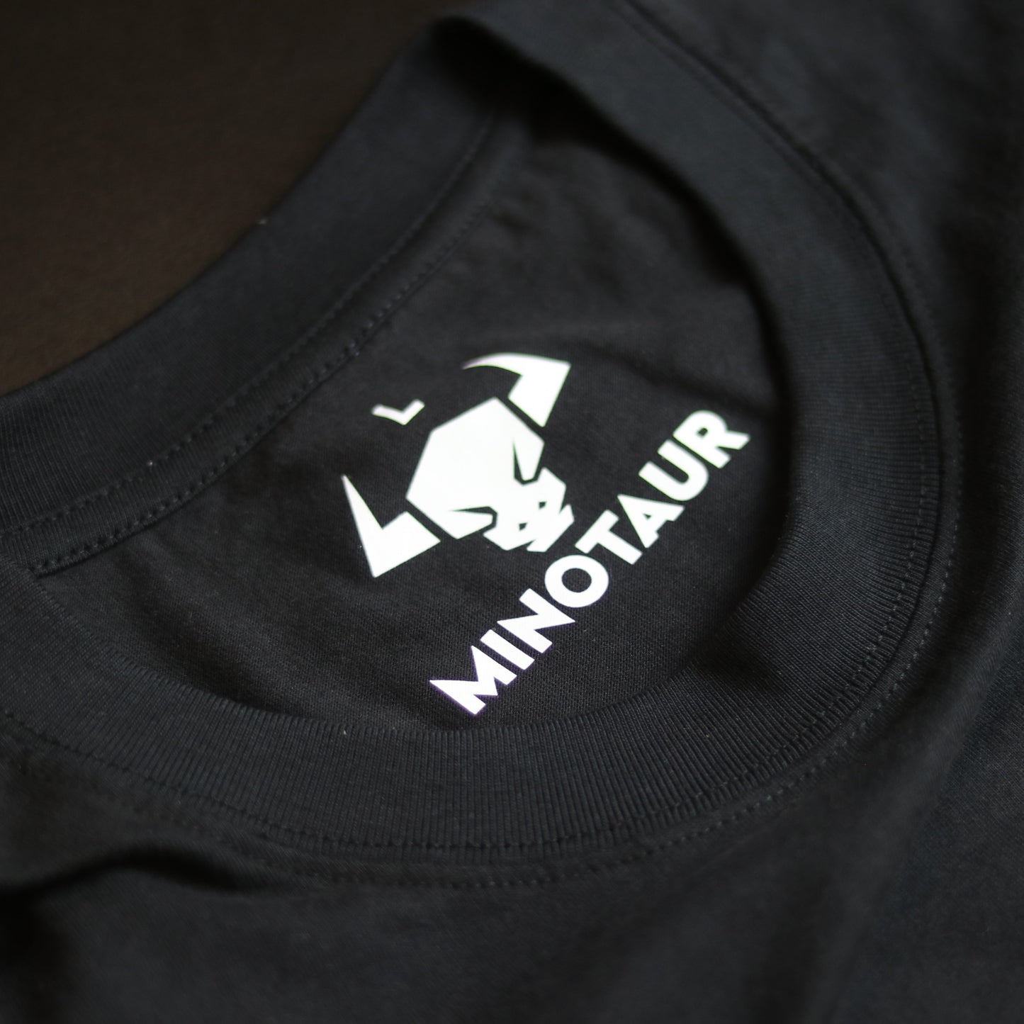 T-shirt brodé Minotaur noir
