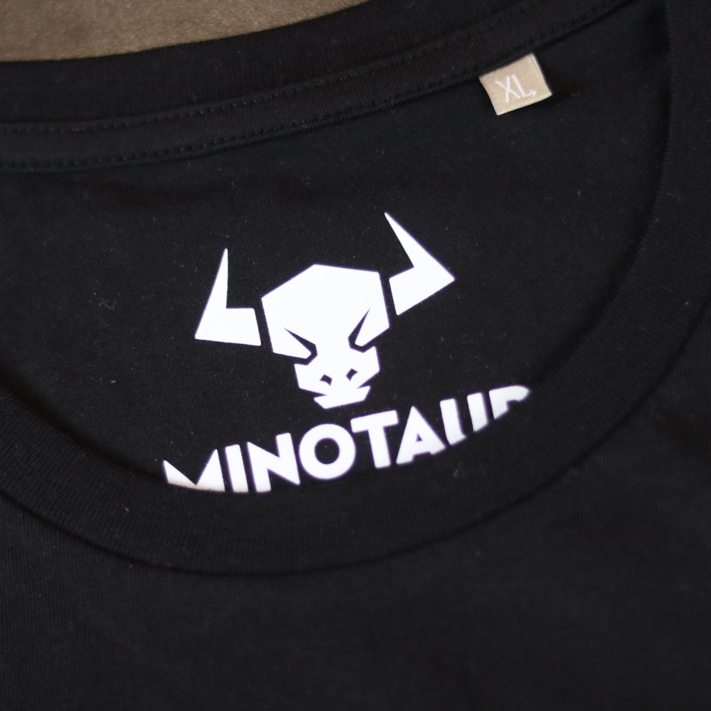 T-shirt brodé Minotaur noir