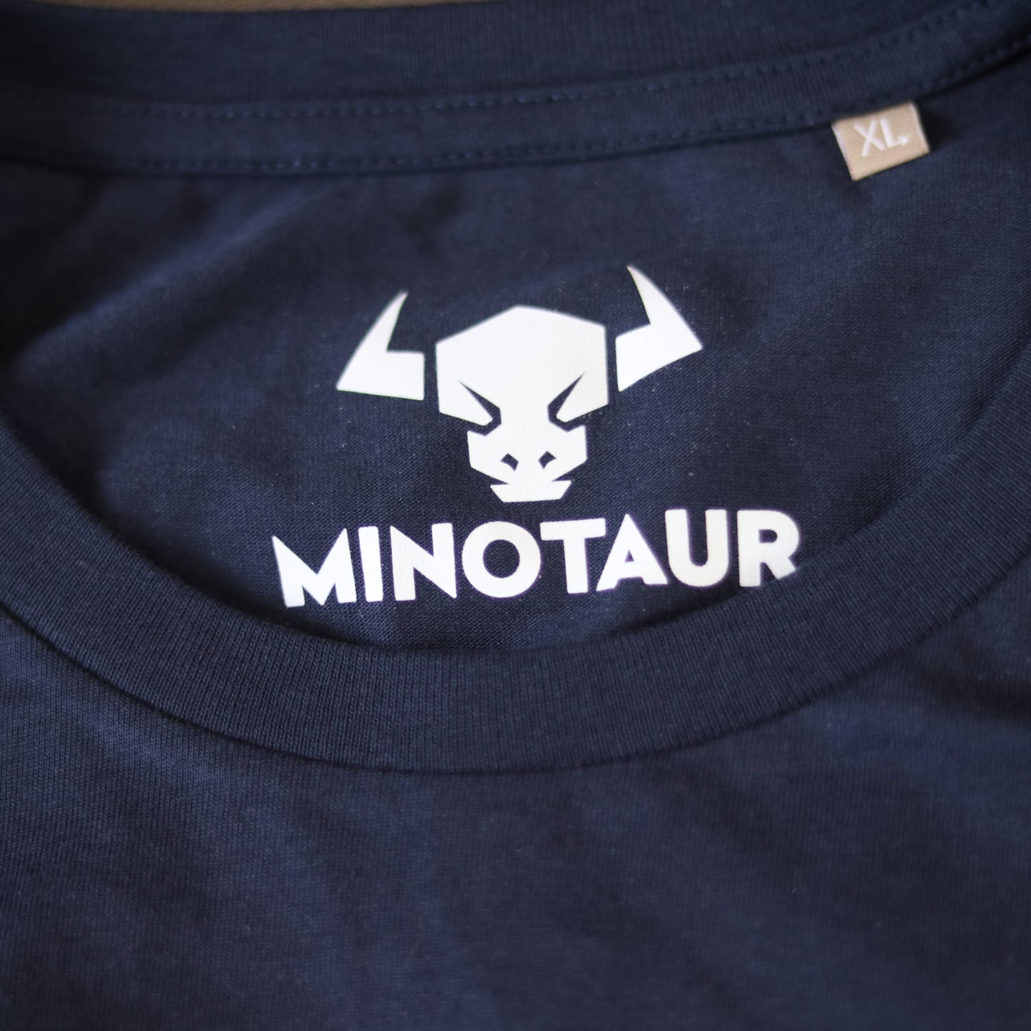 T-shirt brodé Minotaur bleu navy
